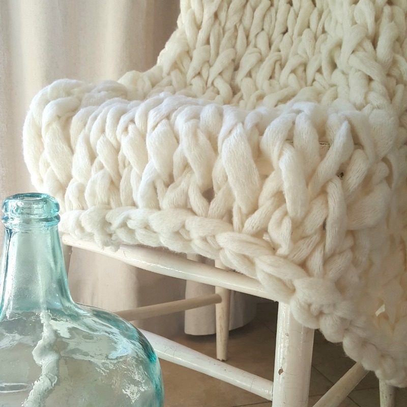 Chunky Knit Throw: Arm Knitting Is a Great Affordable Option
