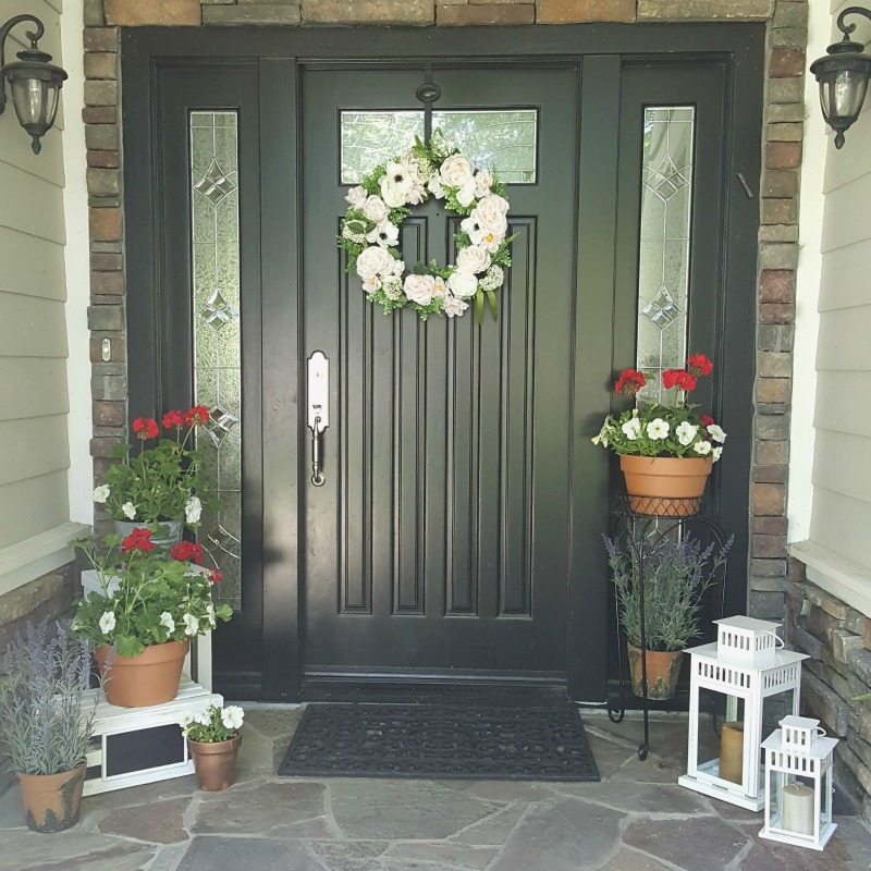 How to Deck Out Your Springtime Entryway