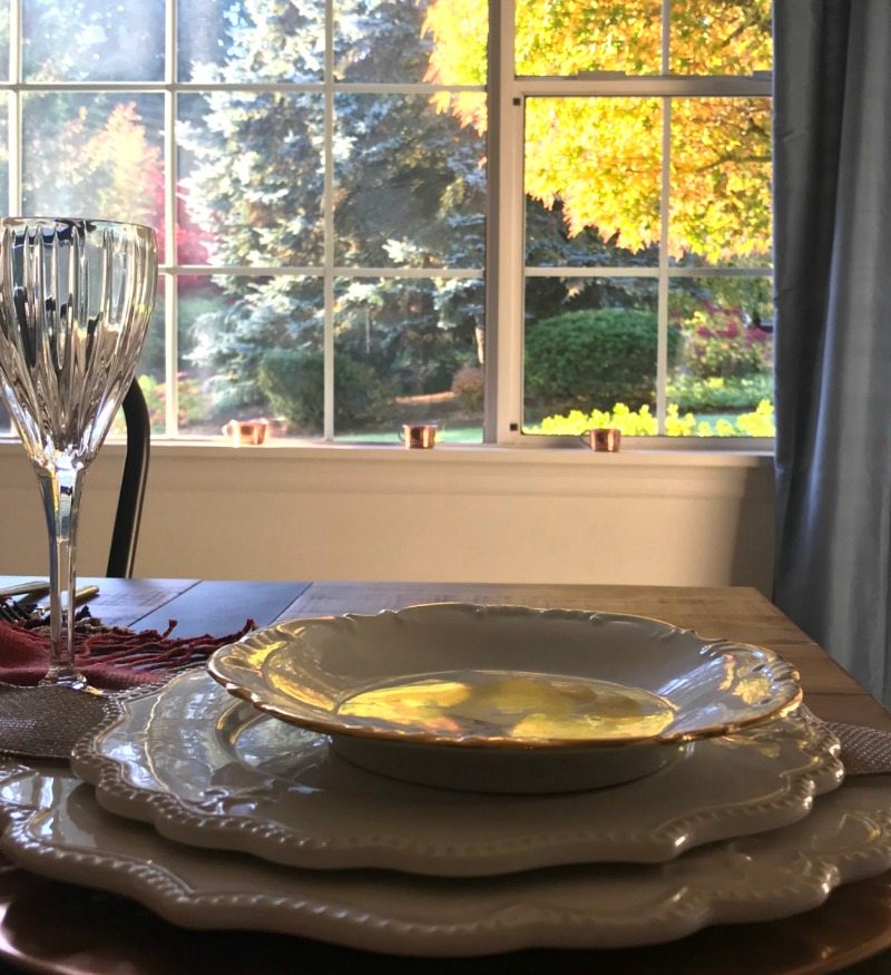 glamorous thanksgiving table outdoor lighting