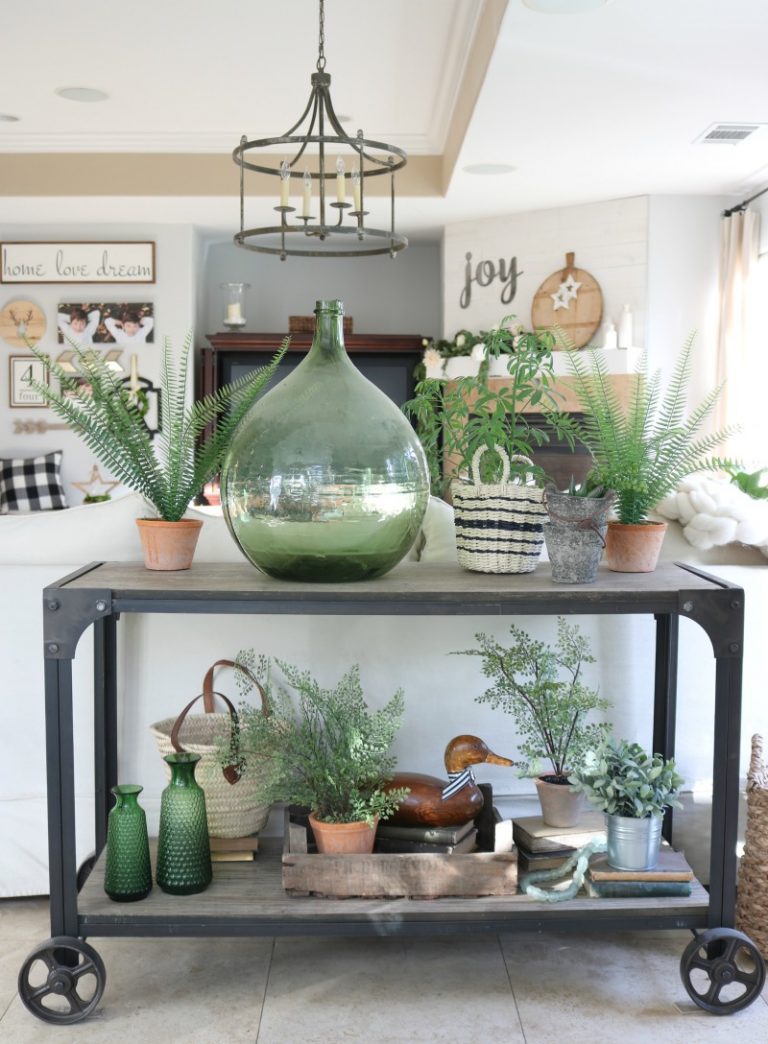 Friday Friends Parade 1 Fresh Spring Decorating Inspiration