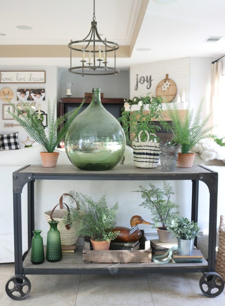 Friday Friends Parade 1 Fresh Spring Decorating Inspiration