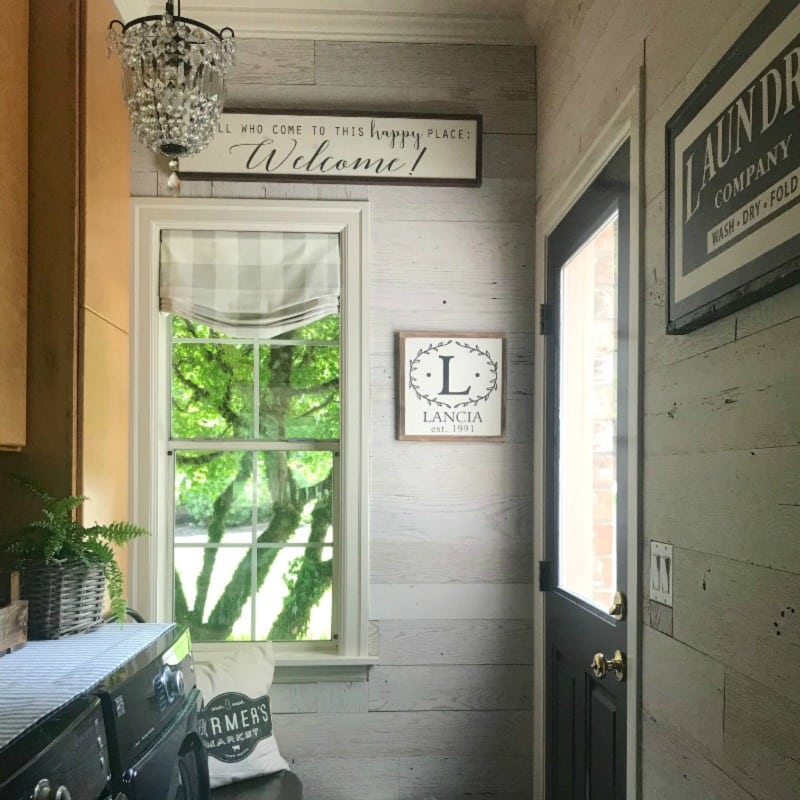 Diy Barnwood Wall The Design Twins Home Decor Inspiration Blog Diy Barnwood Wall Laundry Room Reno