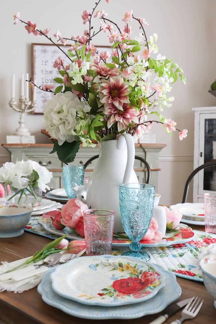 budget friendly designer table with floral centerpiece