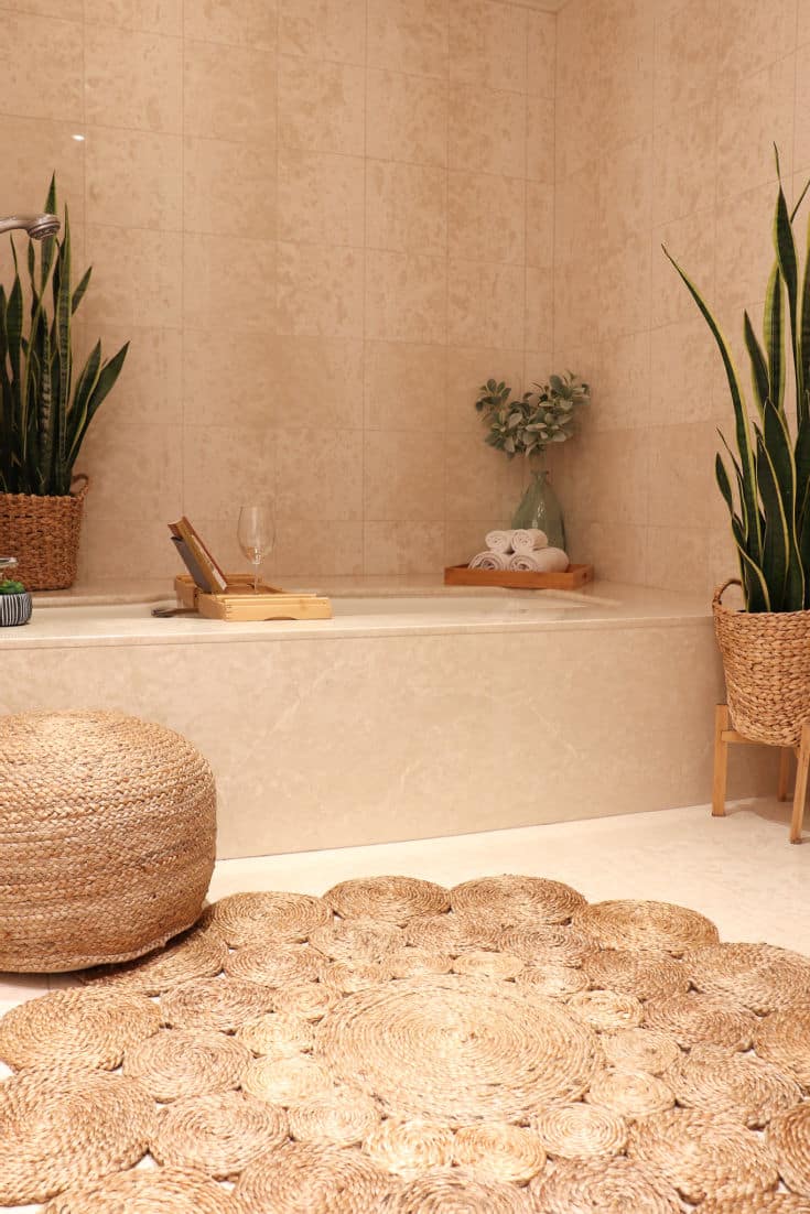 boho bathroom decor with neutral colors, woven textures and natural elements.