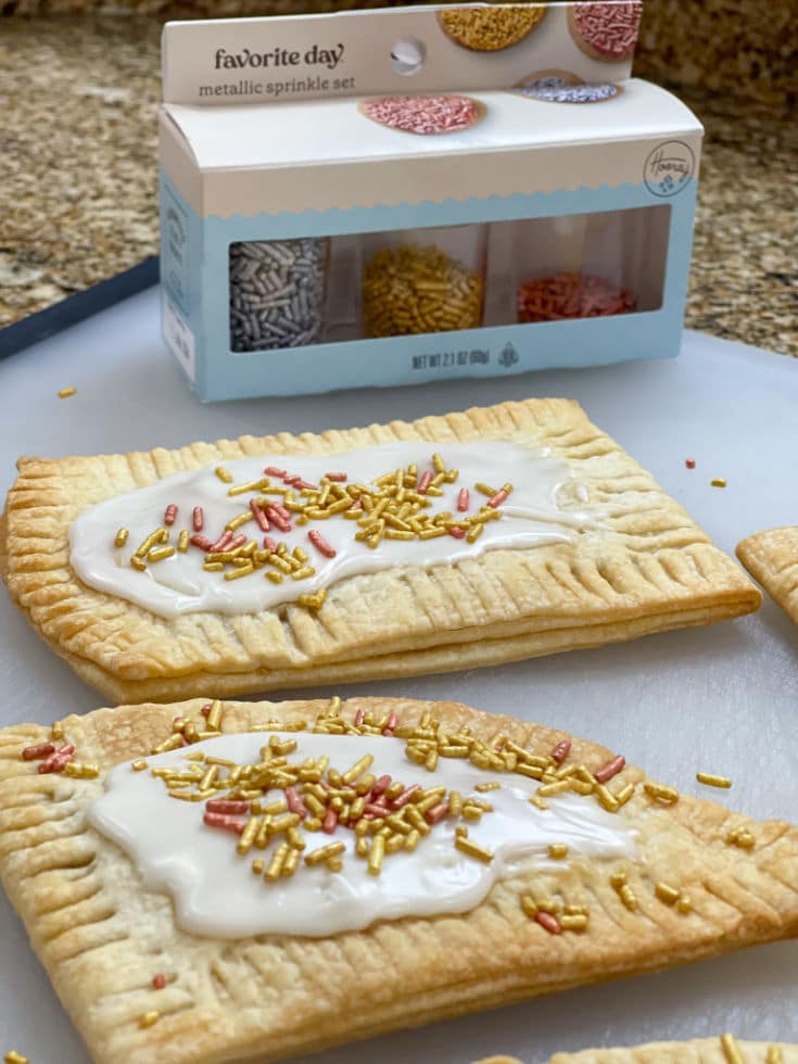 fall air fryer pop tarts flavored with apple cinnamon and decorated with sprinkles